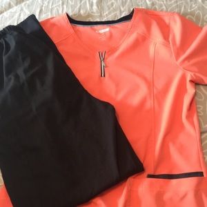 Peachy pink scrub set!!